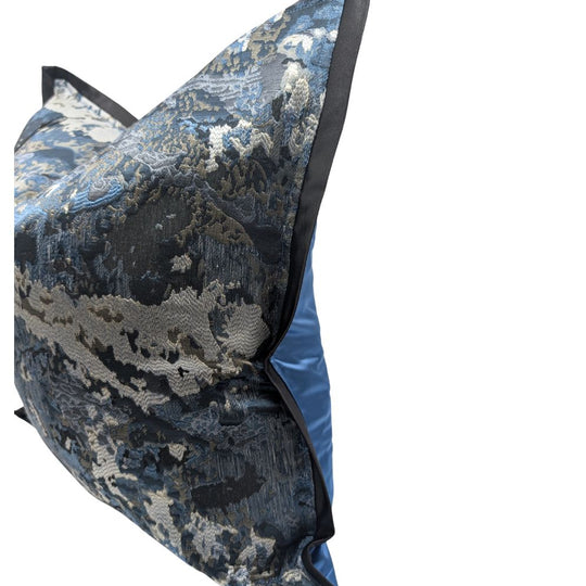 The je'Amour Luxe Cover in Mixed Blues, Metallic Grey and Black Trim